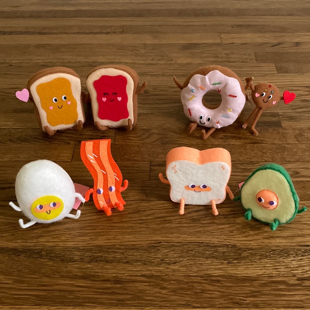NEW Target Felt Duo Figural Valentine Spritz - Complete Set of 4